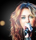 ♥miley Cyrus♥ фотография #13 (источник - https://vk.com/id145511443)