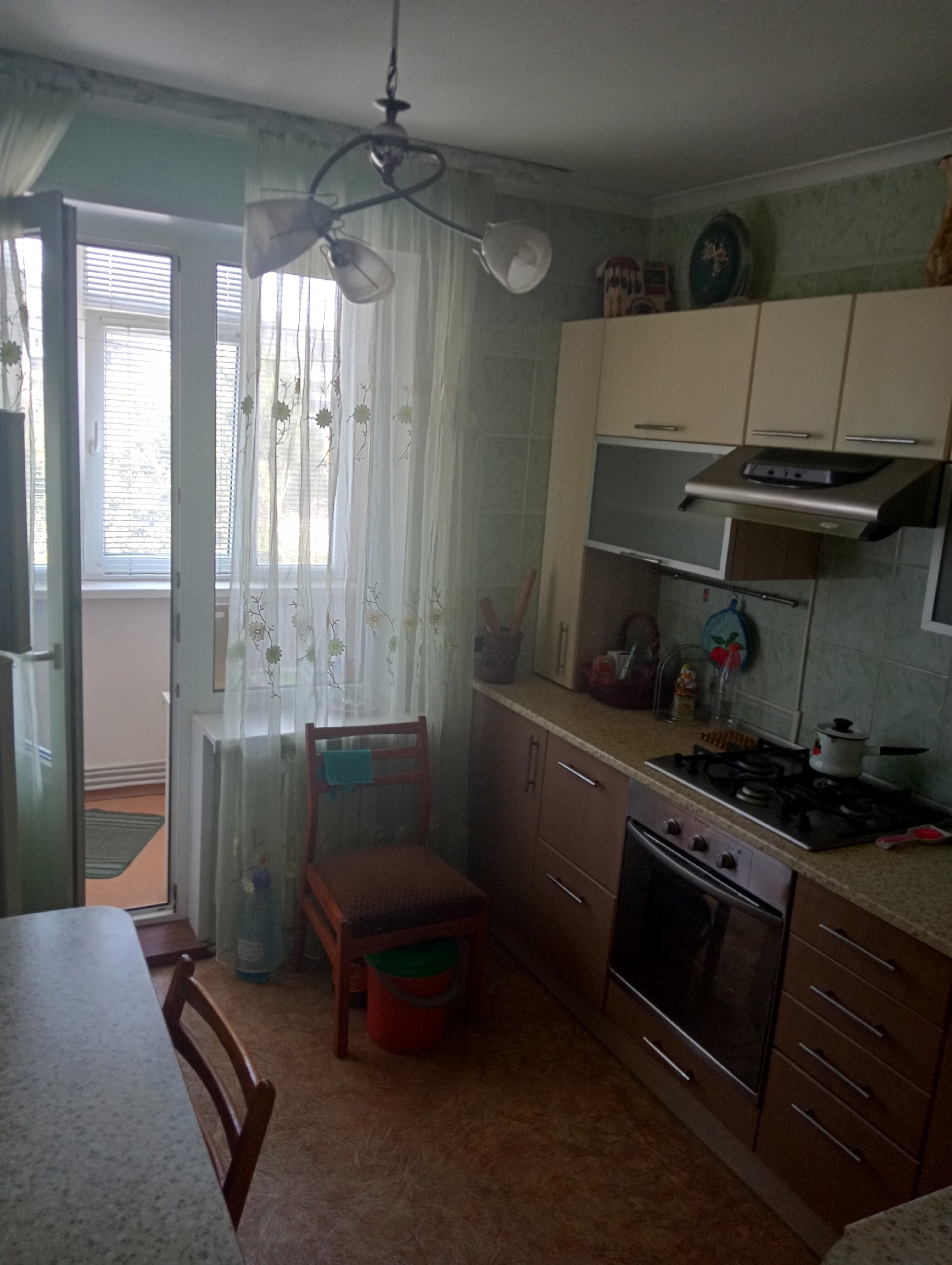 Продам 2кк,КВ.Норинского д.4, Жовтневый район, площадь 50кв.м, Чешский проект!автономное отопление,окна МП,крыша новая,новые радиаторы отопления и котёл, раздельный санузел,двери дуб, сигнализация,новая проводка, всё остаётся в квартире, кондиционер, застеклённый балкон! В квартире сделан качественный ремонт ...